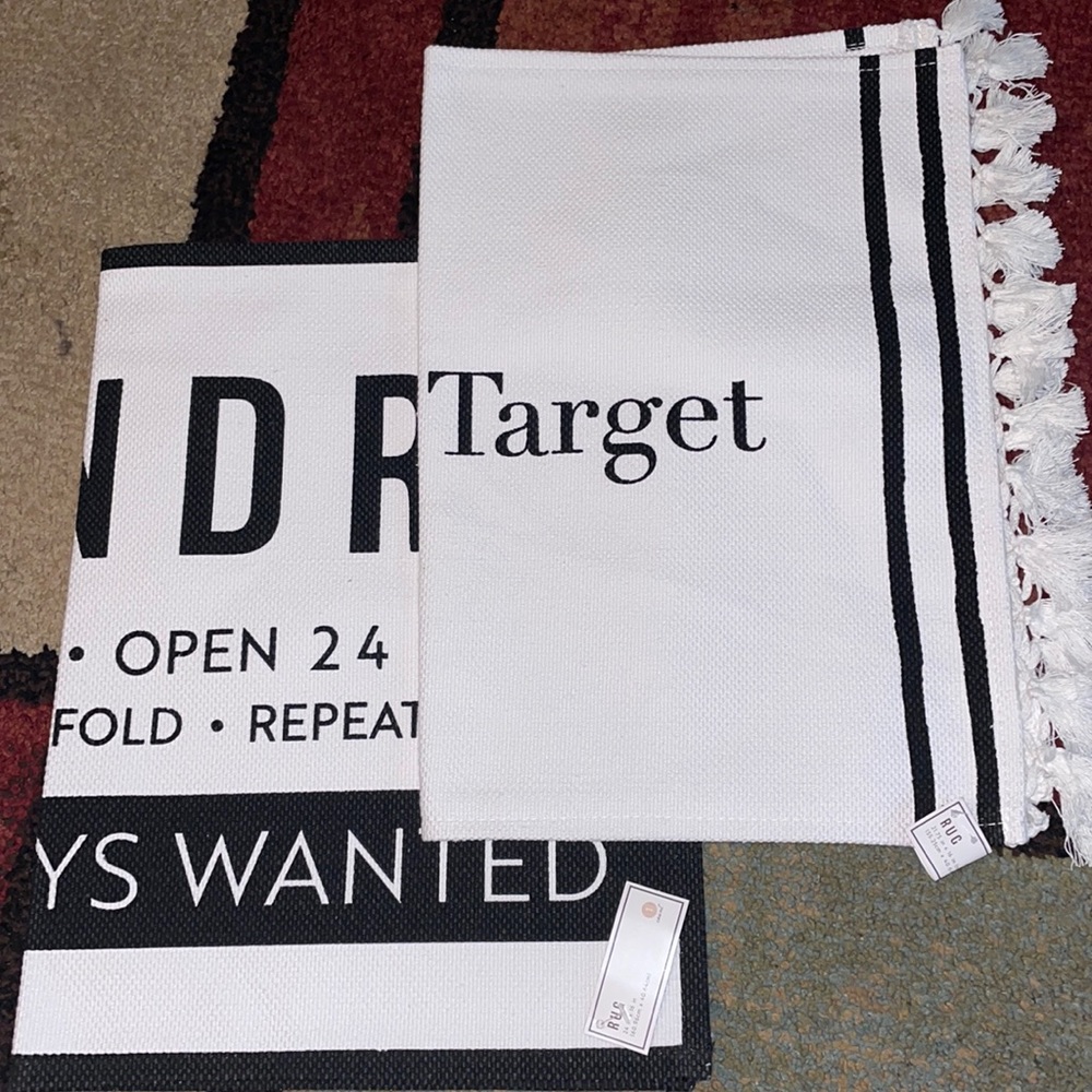 BUNDLE of 2 Rugs‎